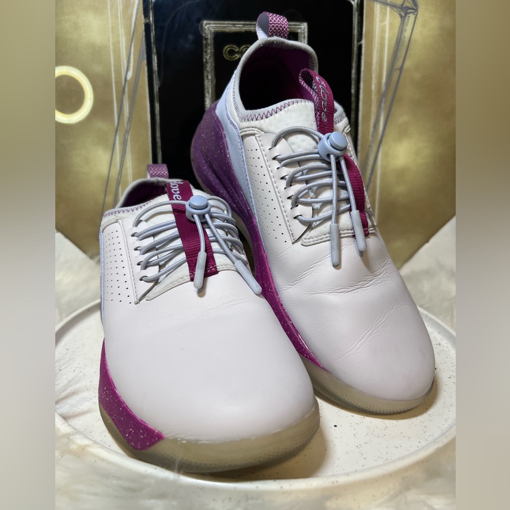 Clove - Limited Edition Tri-Color Nursing Shoes